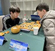 南城鲸鲨队鏖战庐州黑豹队，赛艇常规赛爆冷，转换速度占优。逆风翻盘的范本